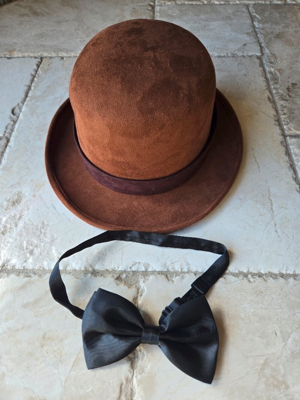 Men's Brown Bowler Derby Hat and Black Bowtie Halloween Costume
